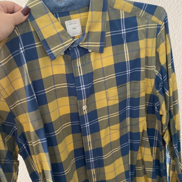 Gap Button Down Shirt - Picture 1 of 2